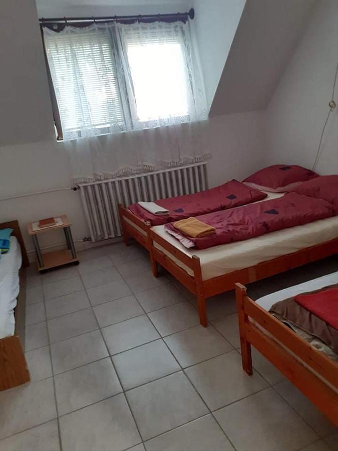 Pihenes A Malomtonal Privat Berlemeny Guest House Tapolca Ngoại thất bức ảnh
