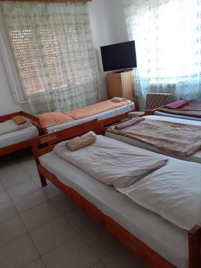 Pihenes A Malomtonal Privat Berlemeny Guest House Tapolca Ngoại thất bức ảnh
