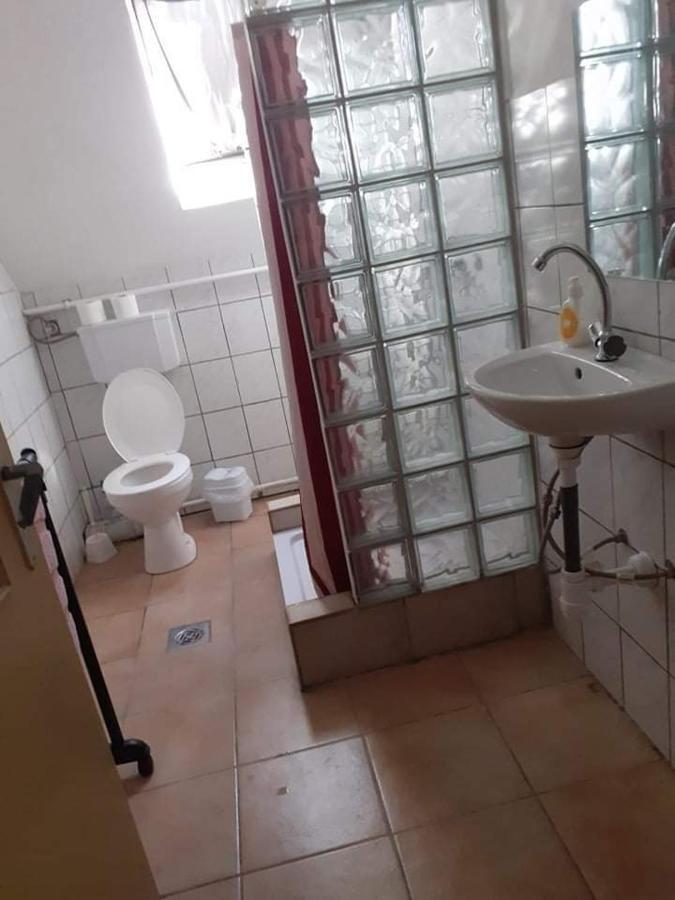 Pihenes A Malomtonal Privat Berlemeny Guest House Tapolca Ngoại thất bức ảnh