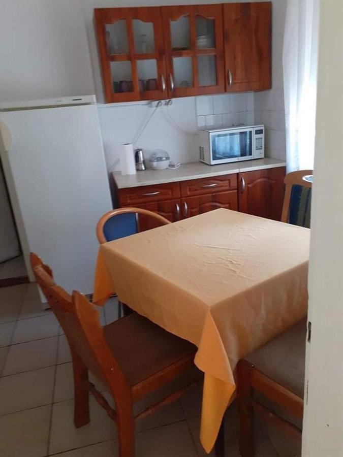 Pihenes A Malomtonal Privat Berlemeny Guest House Tapolca Ngoại thất bức ảnh