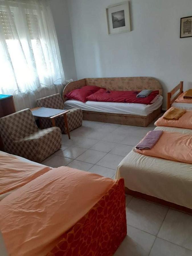 Pihenes A Malomtonal Privat Berlemeny Guest House Tapolca Ngoại thất bức ảnh