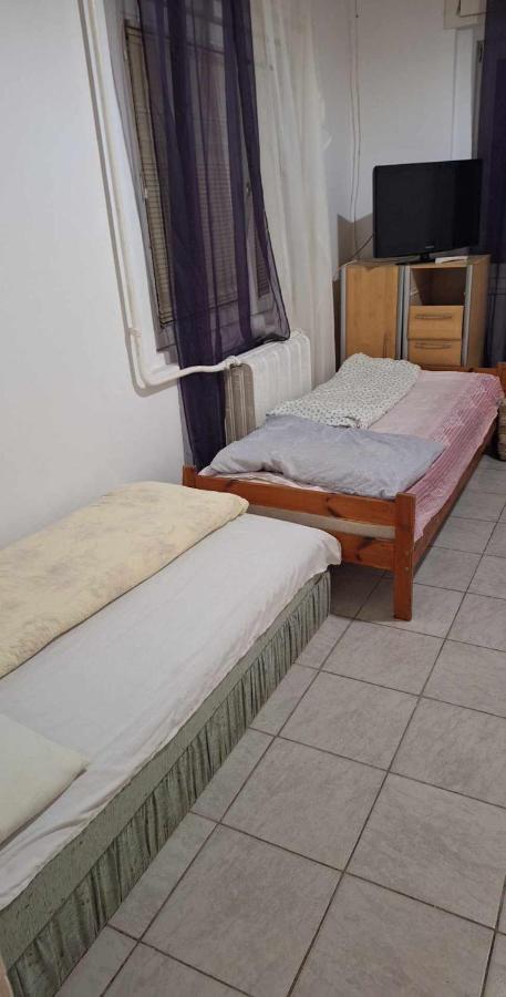 Pihenes A Malomtonal Privat Berlemeny Guest House Tapolca Ngoại thất bức ảnh